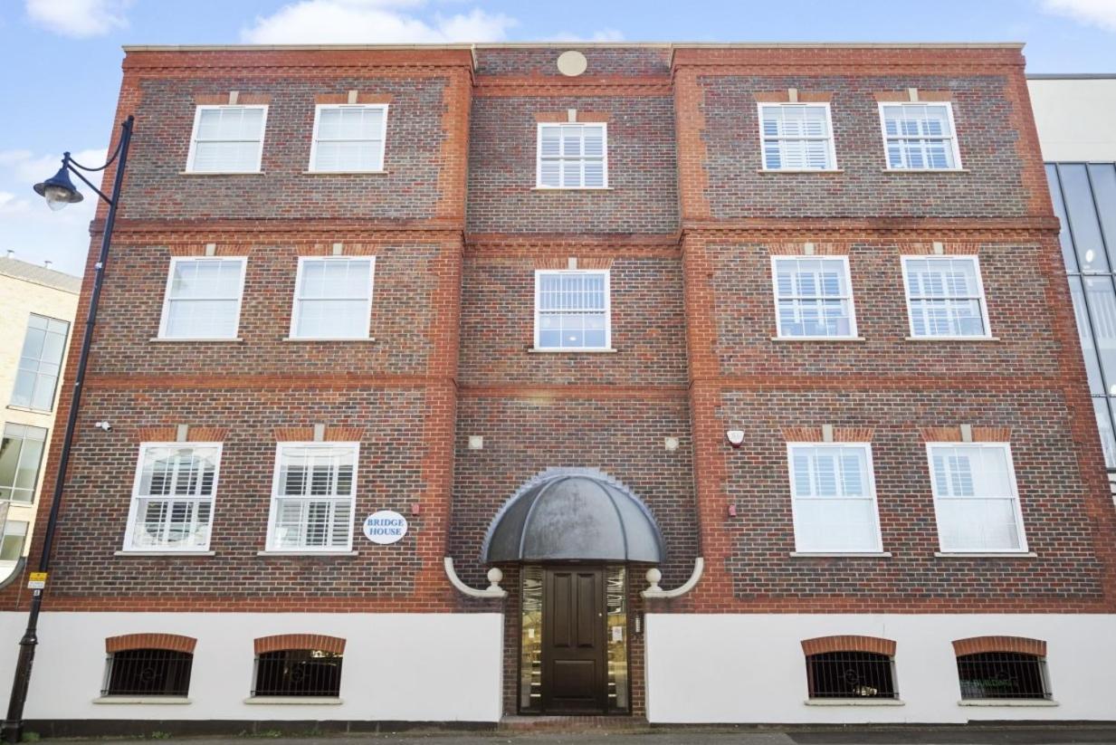 Flat 3 Bridge House Appartement Staines-upon-Thames Buitenkant foto